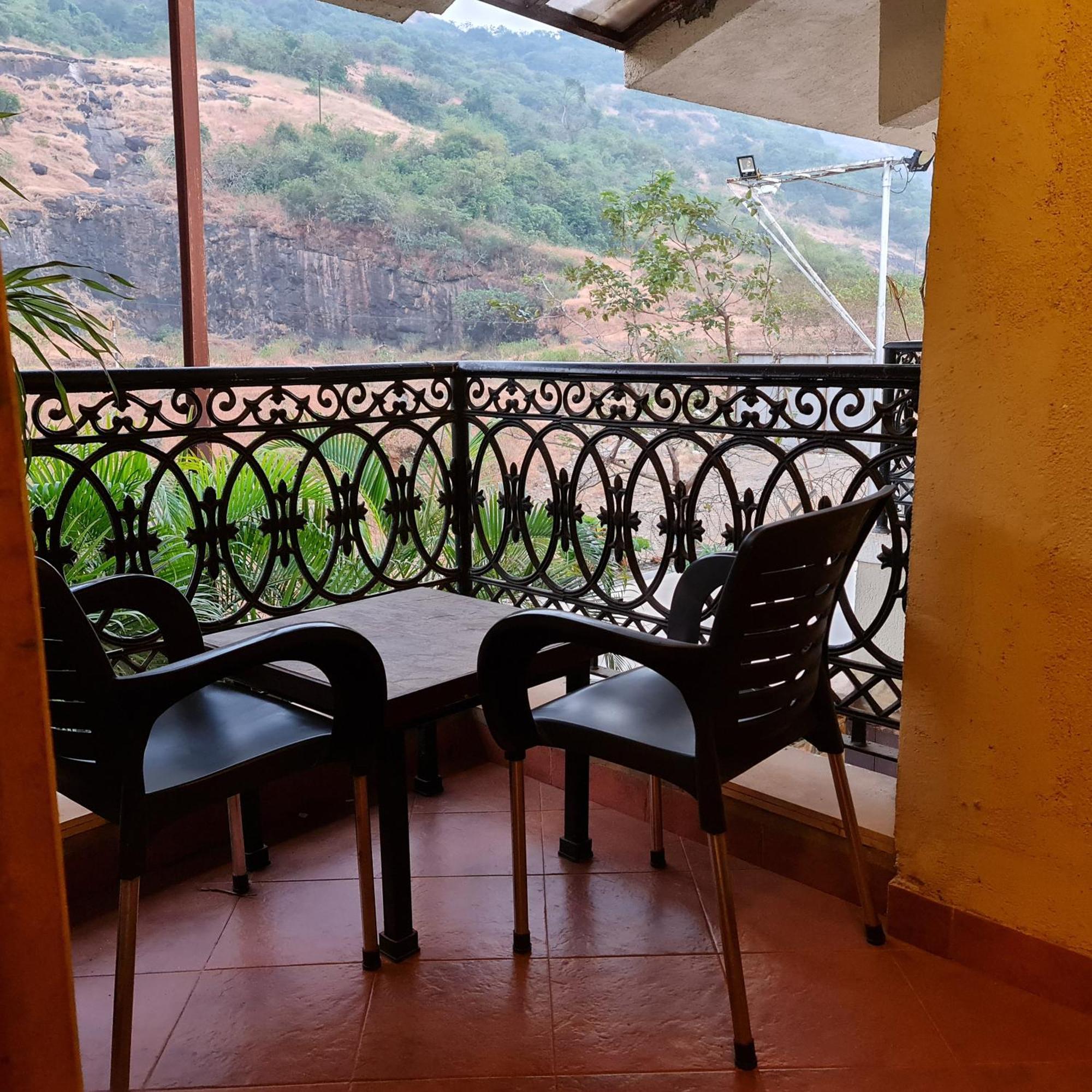 מלון Misty Meadows, לונבלה מראה חיצוני תמונה